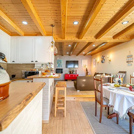 Ocean Breeze Colares